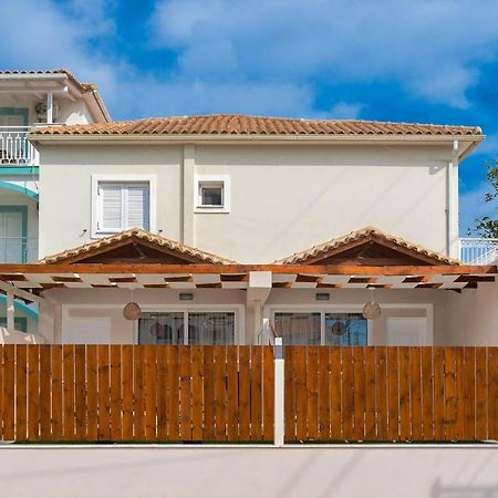 Iris & Rhea Junior Suites Циливи Екстериор снимка