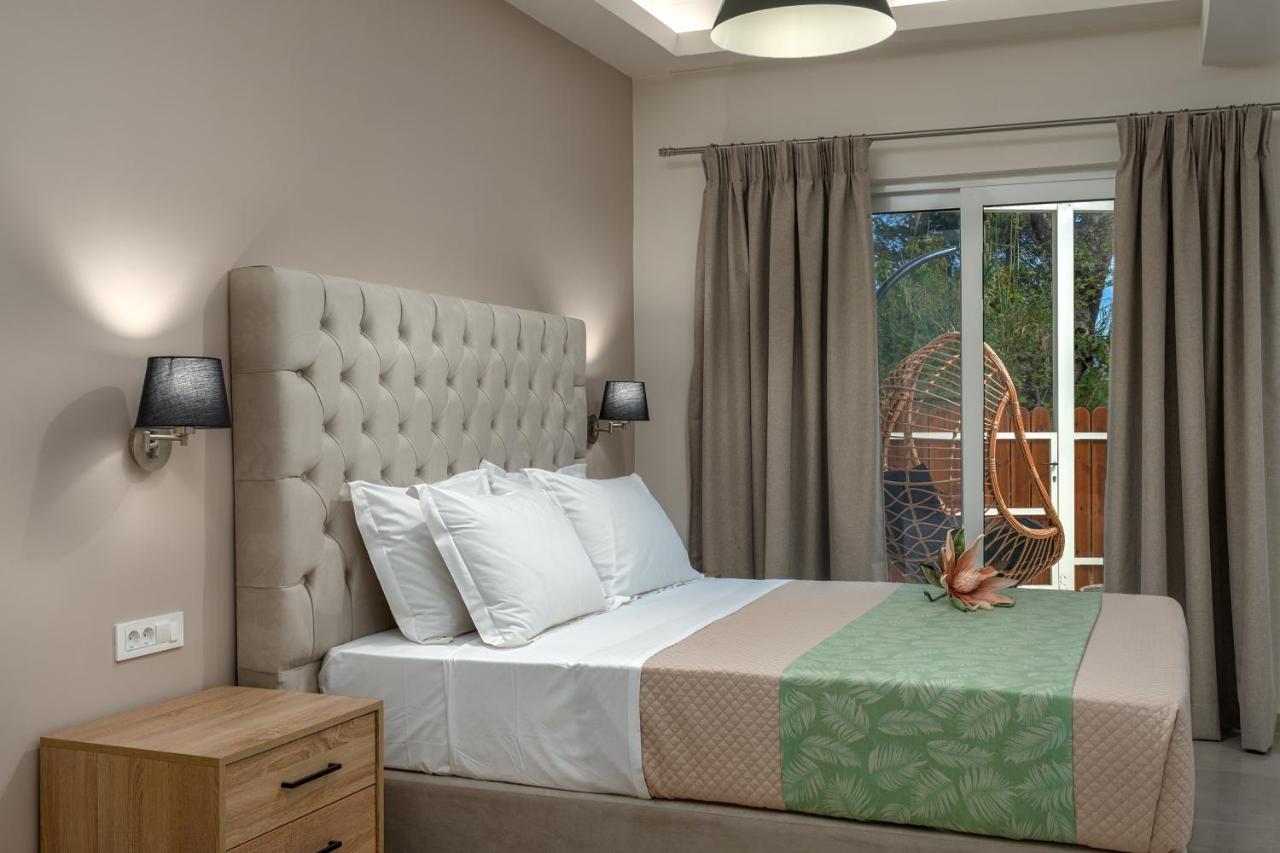 Iris & Rhea Junior Suites Циливи Екстериор снимка