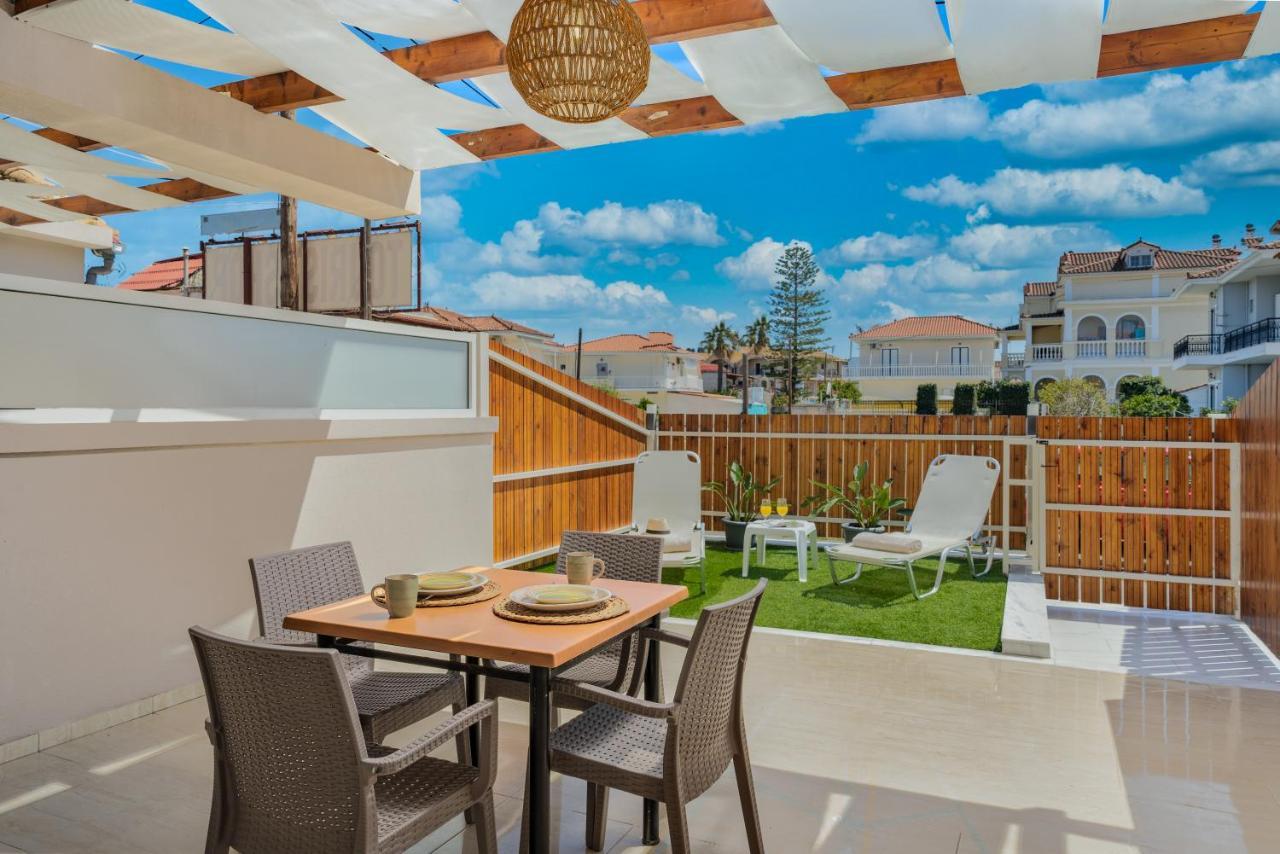 Iris & Rhea Junior Suites Циливи Екстериор снимка