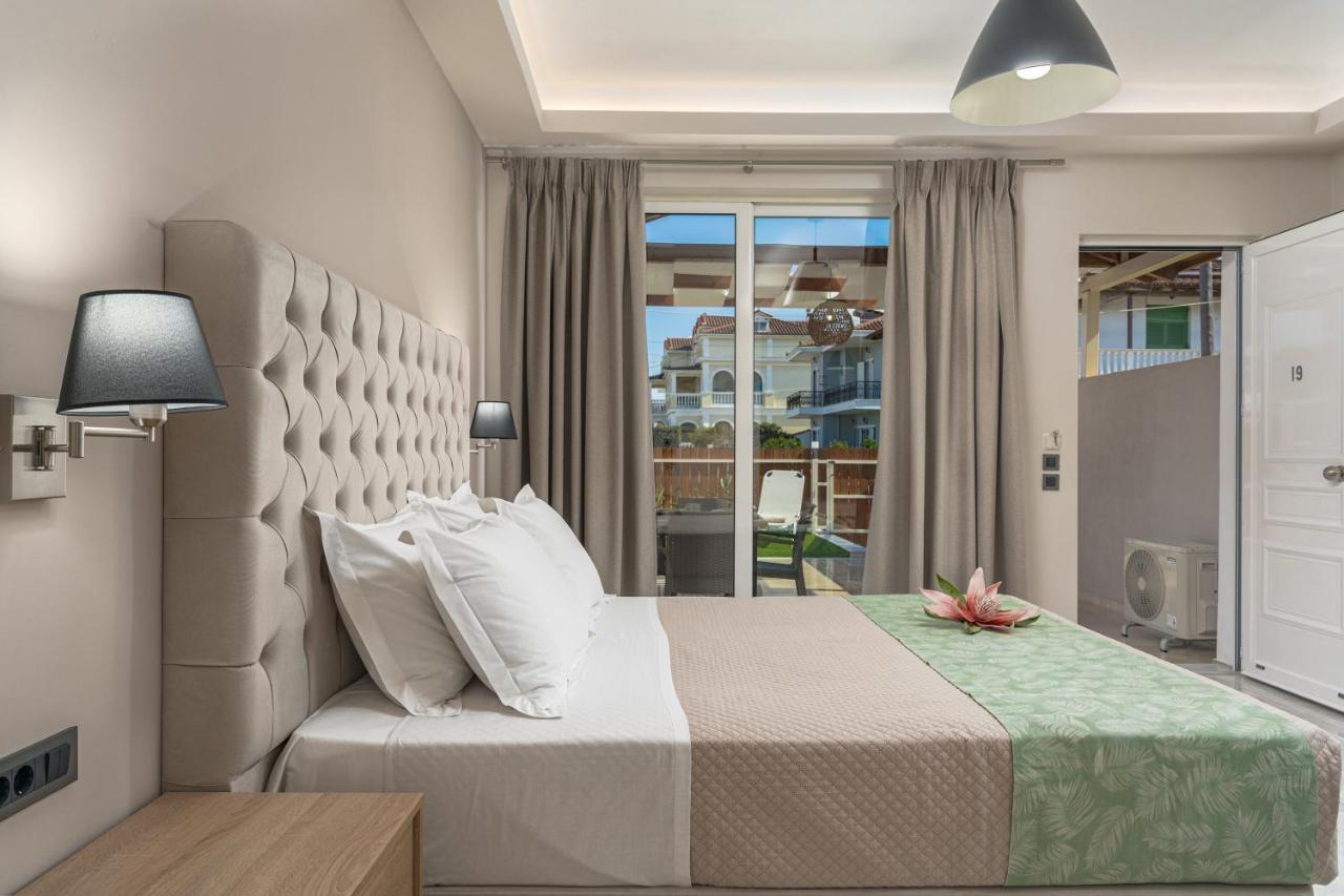 Iris & Rhea Junior Suites Циливи Екстериор снимка